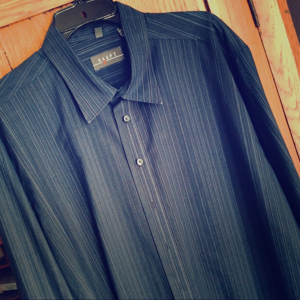 Haupt navy dress shirt